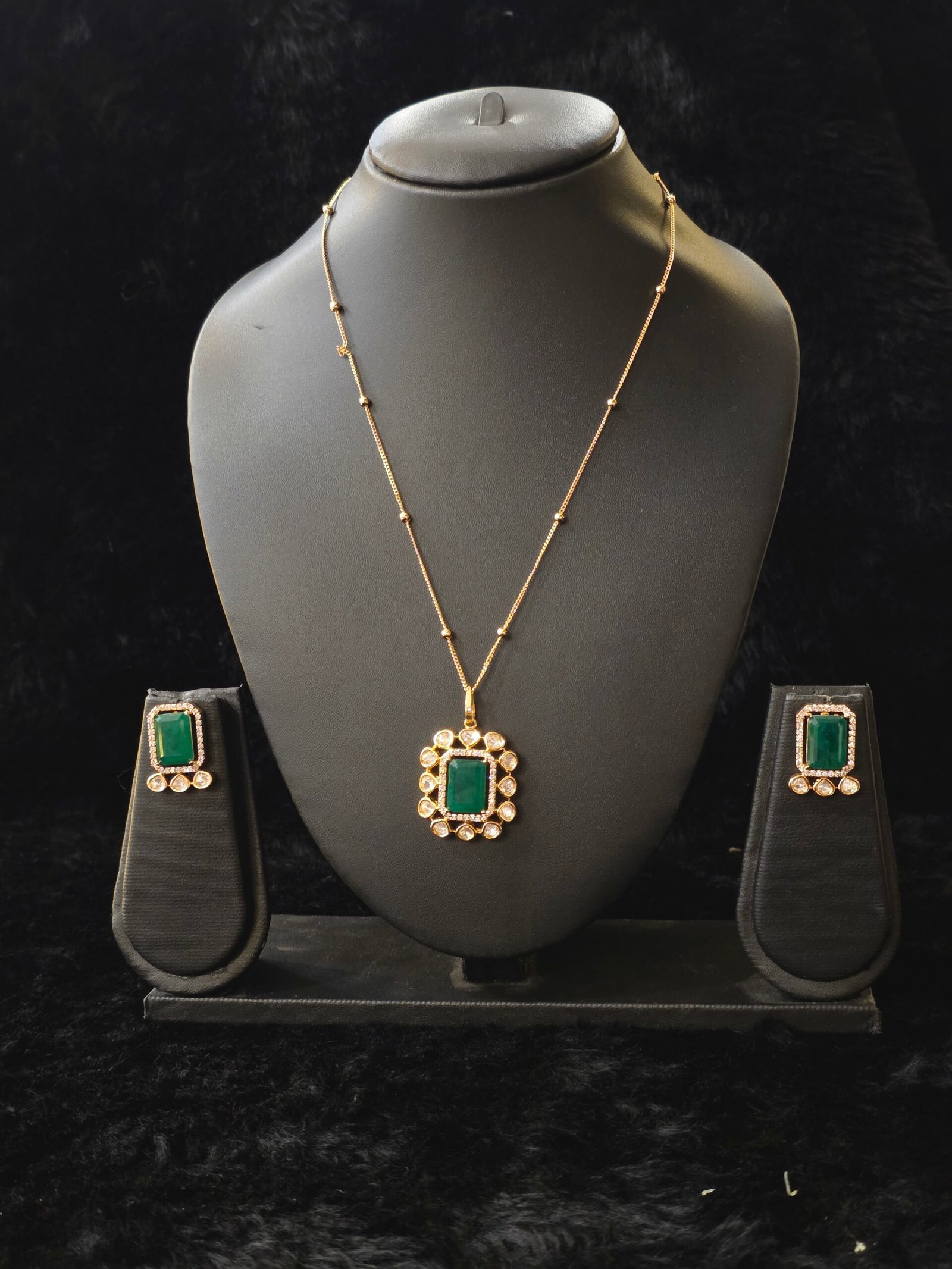 Green Stone Pendant Necklace Set with Matching Stud Earrings - Image 3