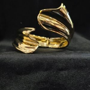 Korean Designer Leaf Cuff Bracelet – Premium Statement Collection